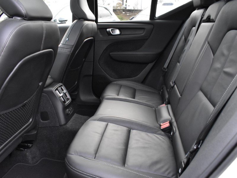 2022 (72) VOLVO XC40 1.5 T5 Recharge PHEV Ultimate Dark 5dr Auto 5146036