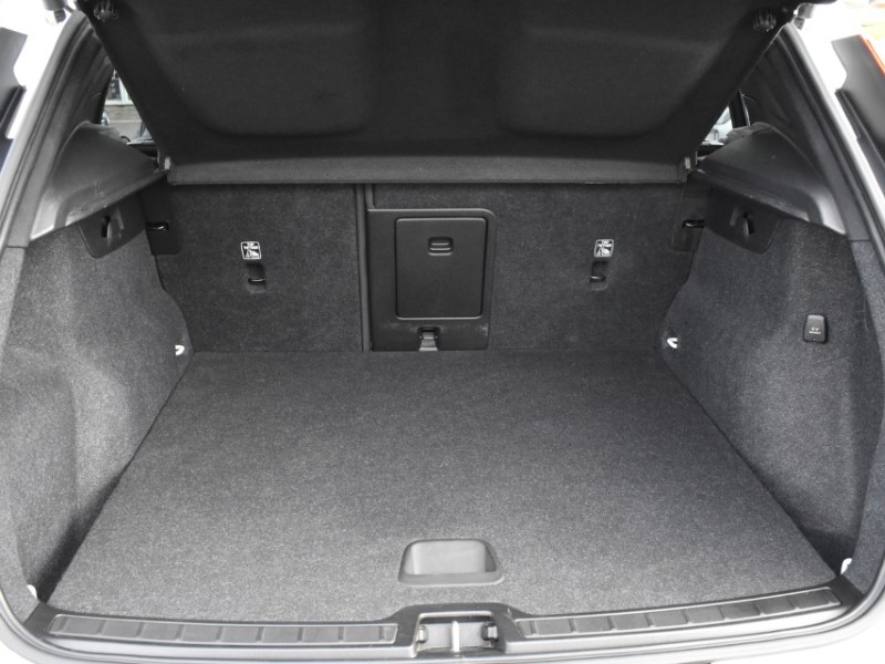 2022 (72) VOLVO XC40 1.5 T5 Recharge PHEV Ultimate Dark 5dr Auto 5146038