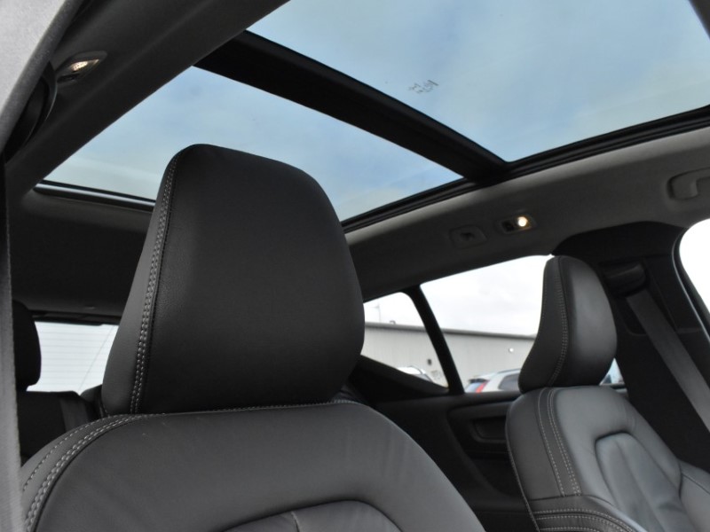 2022 (72) VOLVO XC40 1.5 T5 Recharge PHEV Ultimate Dark 5dr Auto 5146025