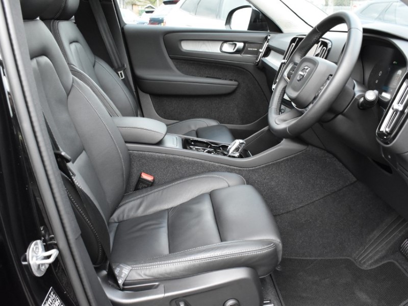 2024 (73) VOLVO XC40 2.0 B4P Ultimate Dark 5dr Auto 5140352