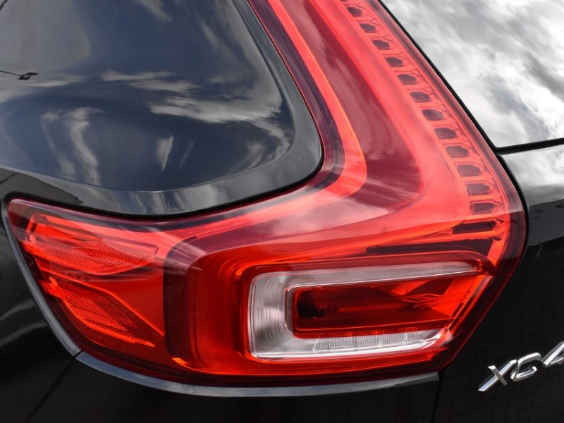 2024 (73) VOLVO XC40 2.0 B4P Ultimate Dark 5dr Auto 5140373