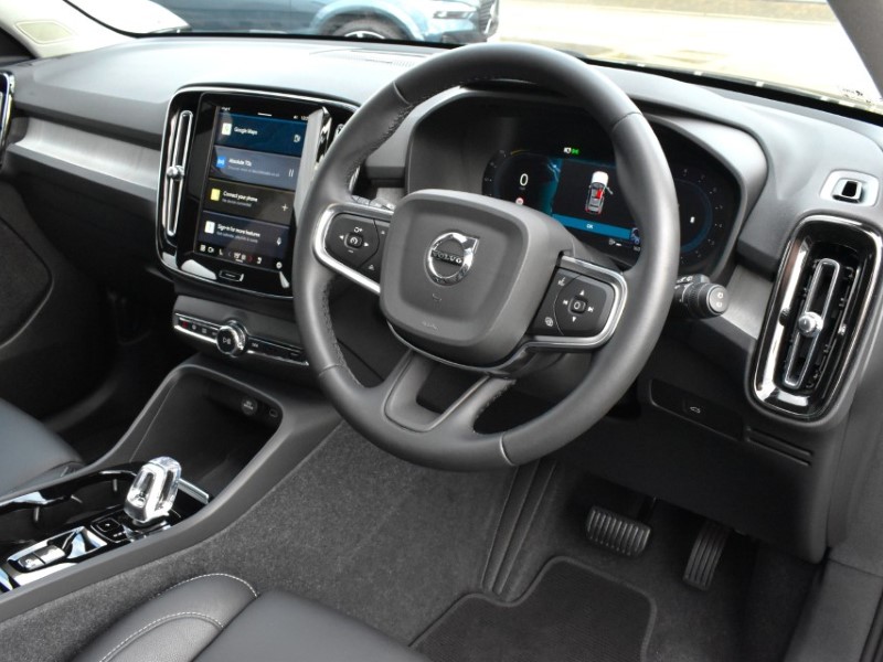 2024 (73) VOLVO XC40 2.0 B4P Ultimate Dark 5dr Auto 5140246