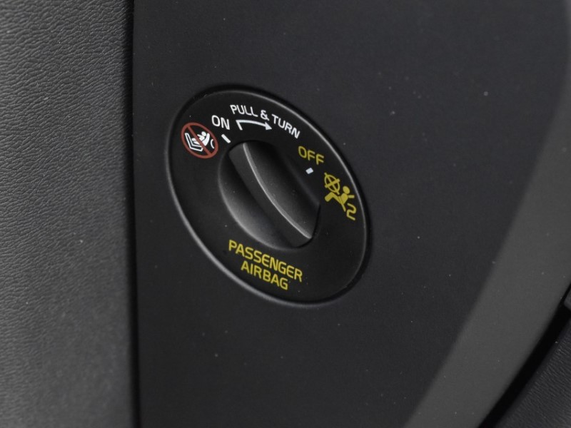 2024 (73) VOLVO XC40 2.0 B4P Ultimate Dark 5dr Auto 5140361