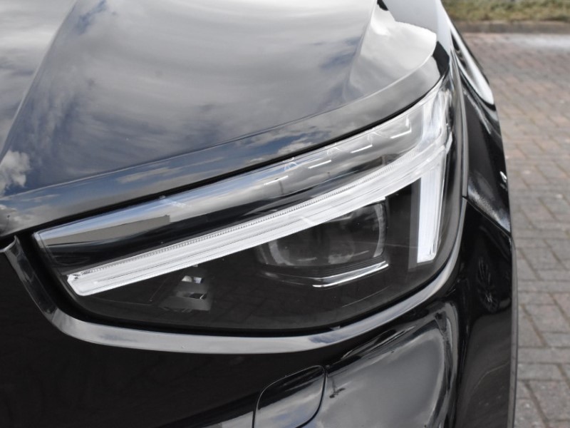 2024 (73) VOLVO XC40 2.0 B4P Ultimate Dark 5dr Auto 5140380