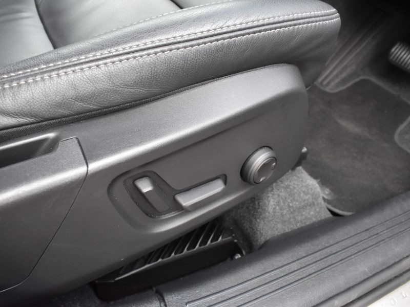 2024 (73) VOLVO XC40 2.0 B4P Ultimate Dark 5dr Auto 5140243