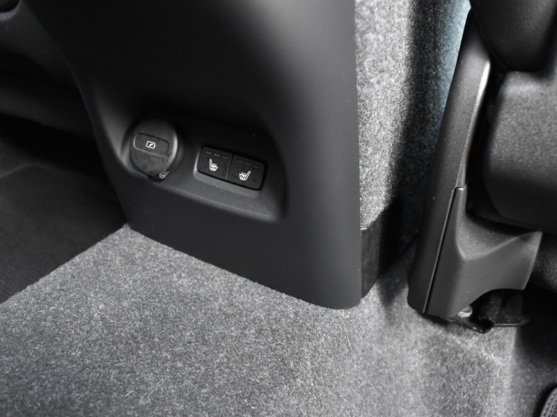 2024 (73) VOLVO XC40 2.0 B4P Ultimate Dark 5dr Auto 5140356