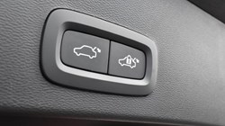 2024 (73) VOLVO XC40 2.0 B4P Ultimate Dark 5dr Auto 5140368