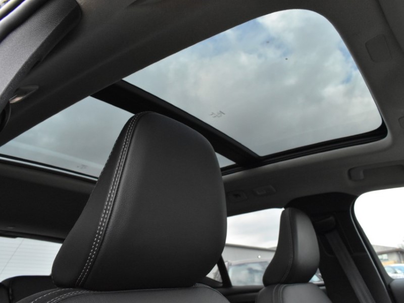 2024 (73) VOLVO XC40 2.0 B4P Ultimate Dark 5dr Auto 5140353