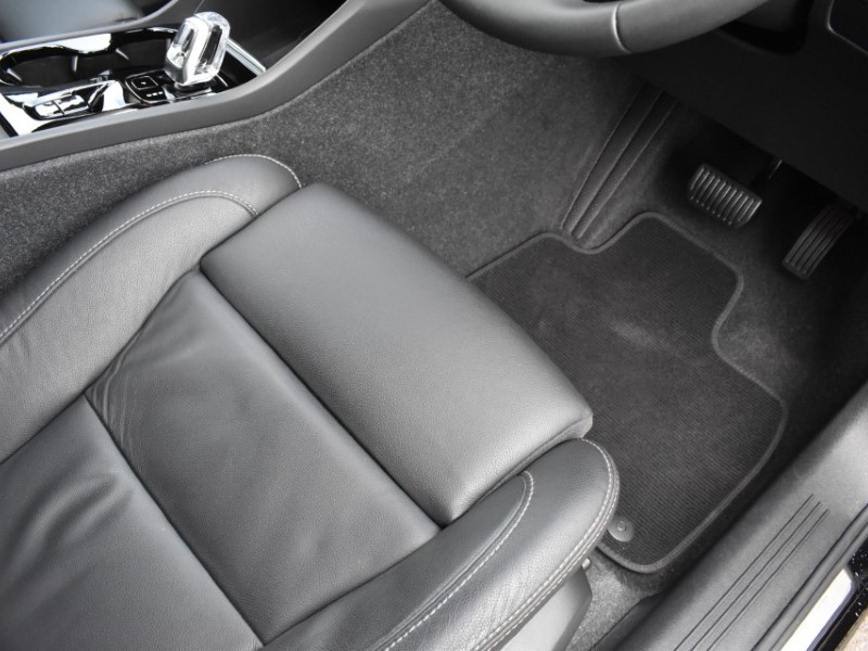 2024 (73) VOLVO XC40 2.0 B4P Ultimate Dark 5dr Auto 5140244