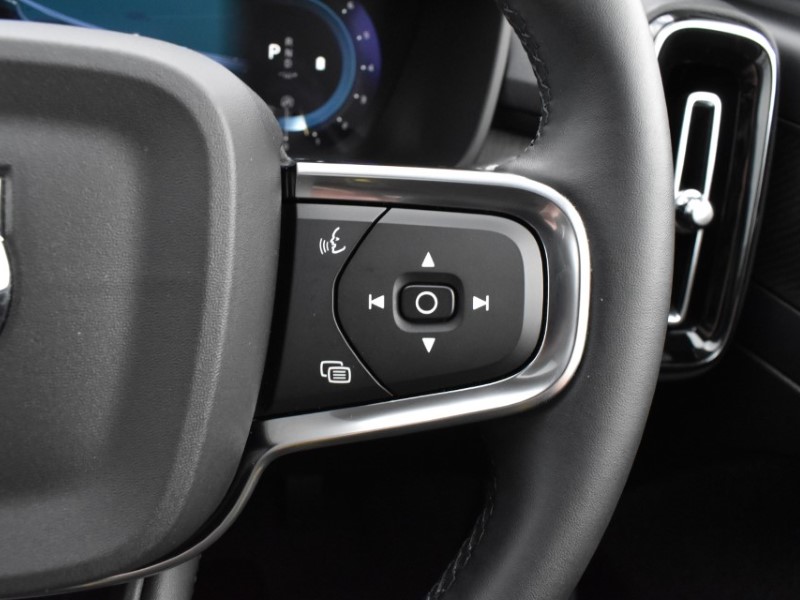 2024 (73) VOLVO XC40 2.0 B4P Ultimate Dark 5dr Auto 5140229