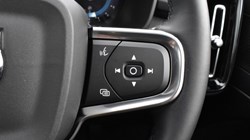 2024 (73) VOLVO XC40 2.0 B4P Ultimate Dark 5dr Auto 5140229