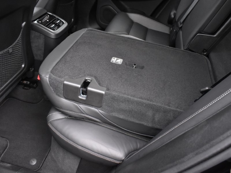 2025 (75) VOLVO XC60 2.0 B5P Plus Black Edition 5dr AWD Geartronic 5153043