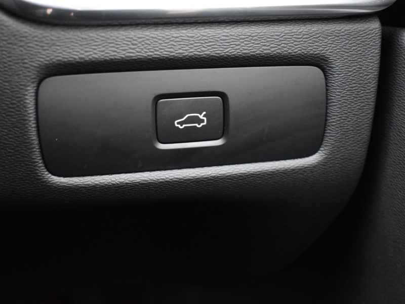 2025 (75) VOLVO XC60 2.0 B5P Plus Black Edition 5dr AWD Geartronic 5153011