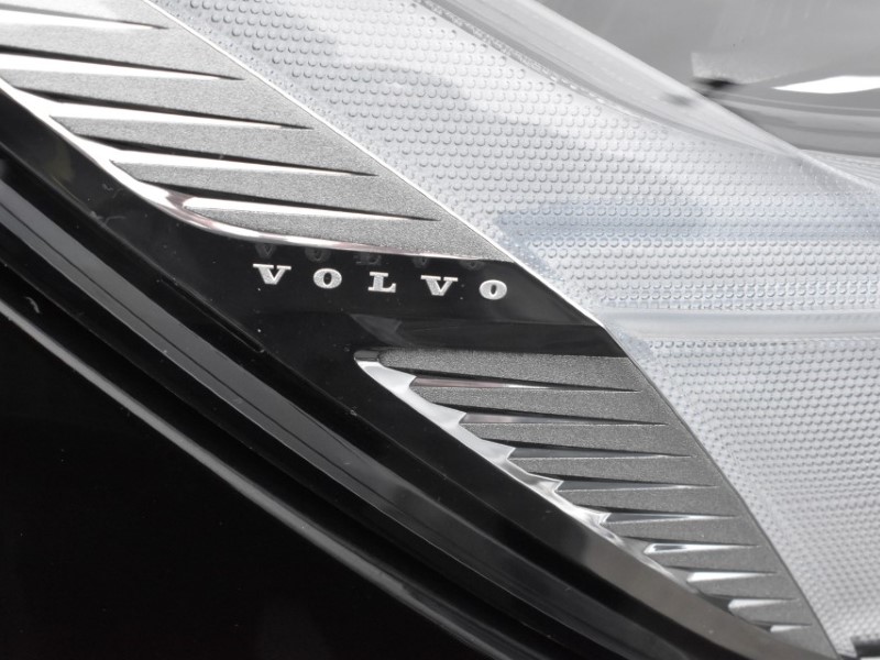 2025 (75) VOLVO XC60 2.0 B5P Plus Black Edition 5dr AWD Geartronic 5153056