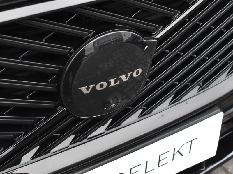 2025 (75) VOLVO XC60 2.0 B5P Plus Black Edition 5dr AWD Geartronic 5153058