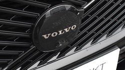 2025 (75) VOLVO XC60 2.0 B5P Plus Black Edition 5dr AWD Geartronic 5153058