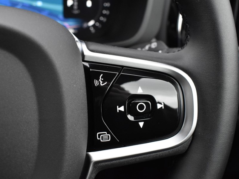 2025 (75) VOLVO XC60 2.0 B5P Plus Black Edition 5dr AWD Geartronic 5153013