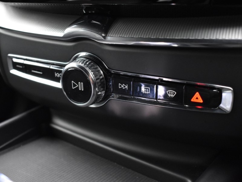 2025 (75) VOLVO XC60 2.0 B5P Plus Black Edition 5dr AWD Geartronic 5153014