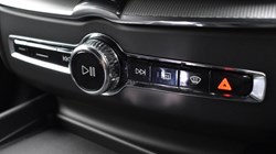 2025 (75) VOLVO XC60 2.0 B5P Plus Black Edition 5dr AWD Geartronic 5153014