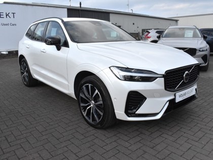 2023 (23) VOLVO XC60 2.0 B5P Plus Dark 5dr AWD Geartronic