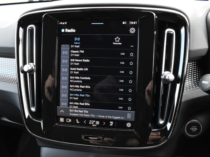 2025 (25) VOLVO XC40 2.0 B3P Plus Black Edition 5dr Auto 5148145