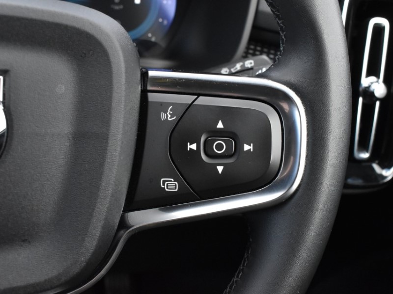 2025 (25) VOLVO XC40 2.0 B3P Plus Black Edition 5dr Auto 5148156