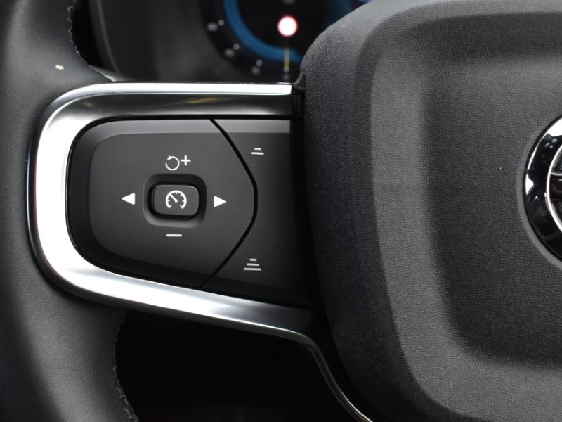 2025 (25) VOLVO XC40 2.0 B3P Plus Black Edition 5dr Auto 5148155