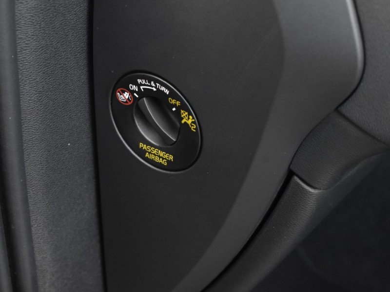 2025 (25) VOLVO XC40 2.0 B3P Plus Black Edition 5dr Auto 5148225