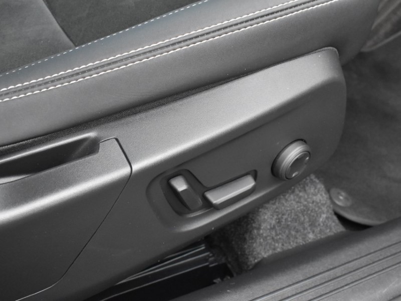 2025 (25) VOLVO XC40 2.0 B3P Plus Black Edition 5dr Auto 5148160