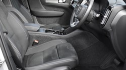 2024 (24) VOLVO XC40 2.0 B3P Plus Dark 5dr Auto 5197227
