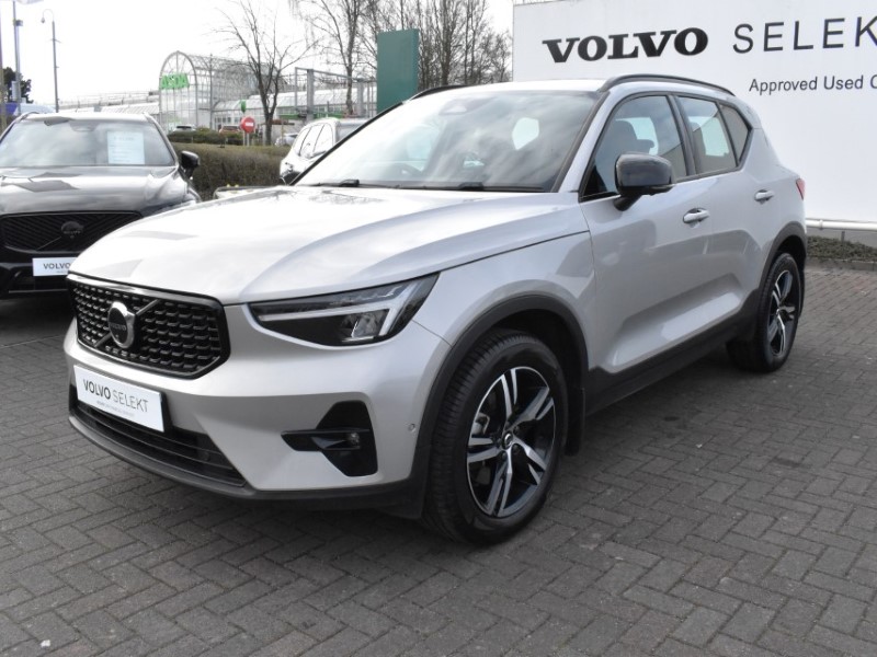 2024 (24) VOLVO XC40 2.0 B3P Plus Dark 5dr Auto 5197149