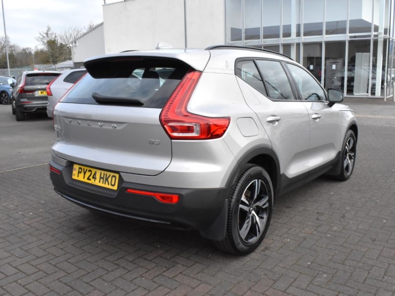 2024 (24) VOLVO XC40 2.0 B3P Plus Dark 5dr Auto 5197153