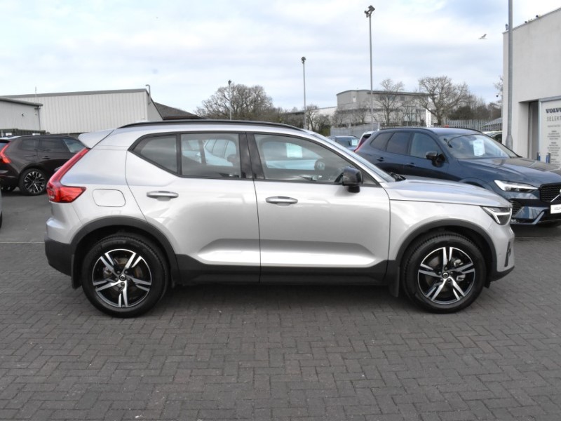 2024 (24) VOLVO XC40 2.0 B3P Plus Dark 5dr Auto 5197154