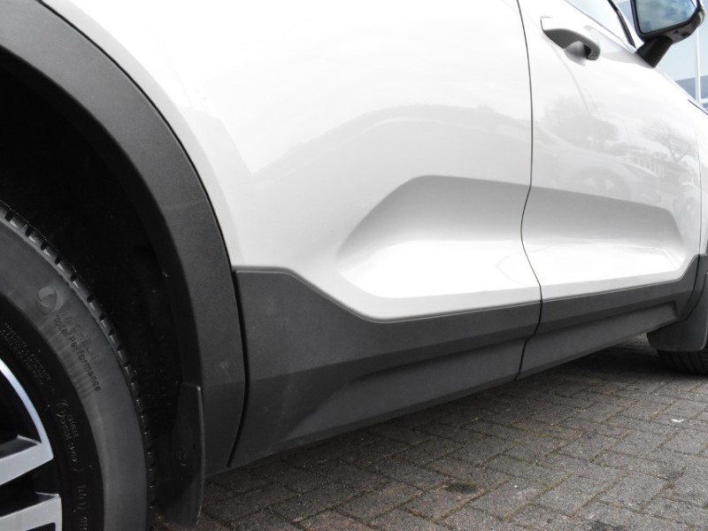 2024 (24) VOLVO XC40 2.0 B3P Plus Dark 5dr Auto 5197249