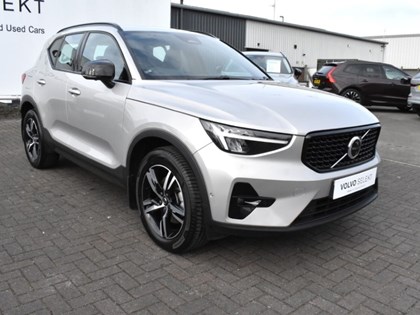2024 (24) VOLVO XC40 2.0 B3P Plus Dark 5dr Auto