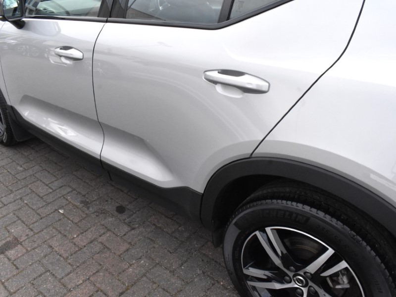 2024 (24) VOLVO XC40 2.0 B3P Plus Dark 5dr Auto 5197246