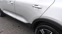 2024 (24) VOLVO XC40 2.0 B3P Plus Dark 5dr Auto 5197246