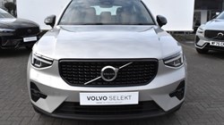 2024 (24) VOLVO XC40 2.0 B3P Plus Dark 5dr Auto 5197148