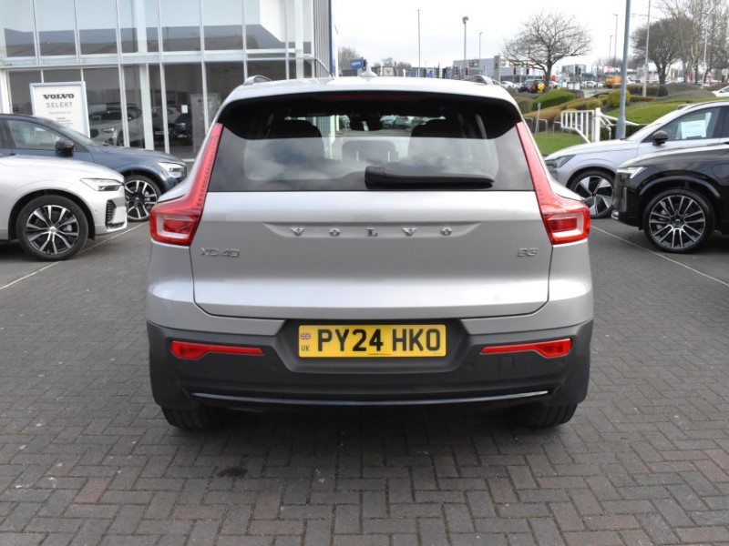 2024 (24) VOLVO XC40 2.0 B3P Plus Dark 5dr Auto 5197152