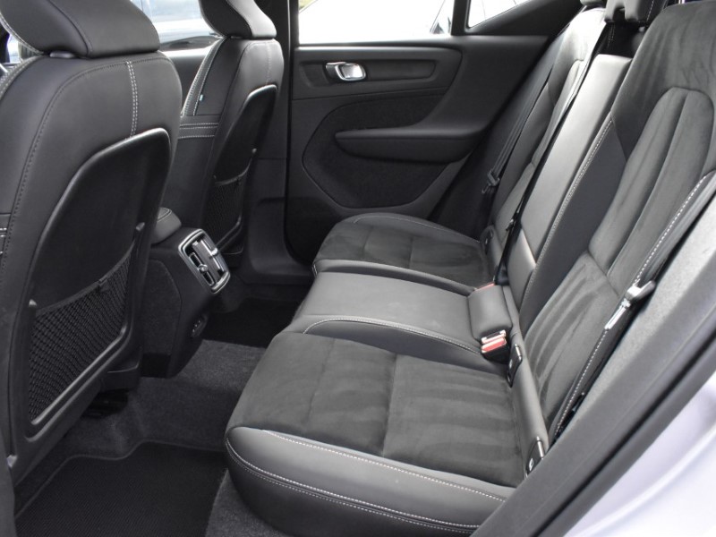 2024 (24) VOLVO XC40 2.0 B3P Plus Dark 5dr Auto 5197237