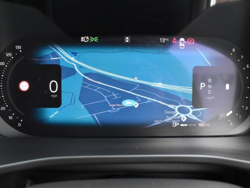 2024 (24) VOLVO XC40 2.0 B3P Plus Dark 5dr Auto 5197212
