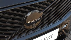 2025 (75) VOLVO XC60 2.0 B5P Plus Black Edition 5dr AWD Geartronic 5128592