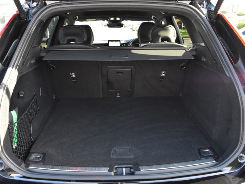 2025 (75) VOLVO XC60 2.0 B5P Plus Black Edition 5dr AWD Geartronic 5128577