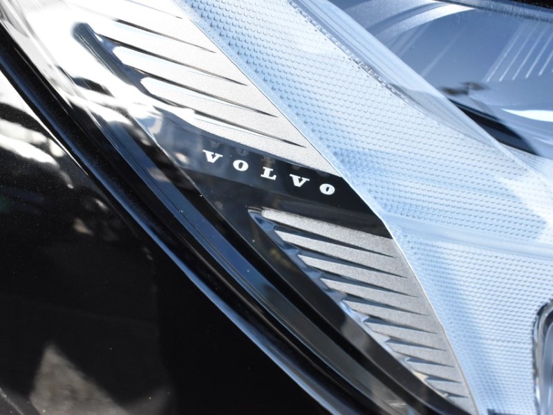 2025 (75) VOLVO XC60 2.0 B5P Plus Black Edition 5dr AWD Geartronic 5128590