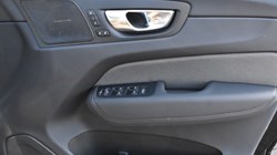 2025 (75) VOLVO XC60 2.0 B5P Plus Black Edition 5dr AWD Geartronic 5128561