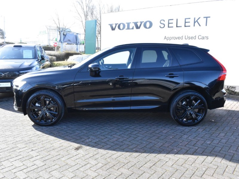 2025 (75) VOLVO XC60 2.0 B5P Plus Black Edition 5dr AWD Geartronic 5128541