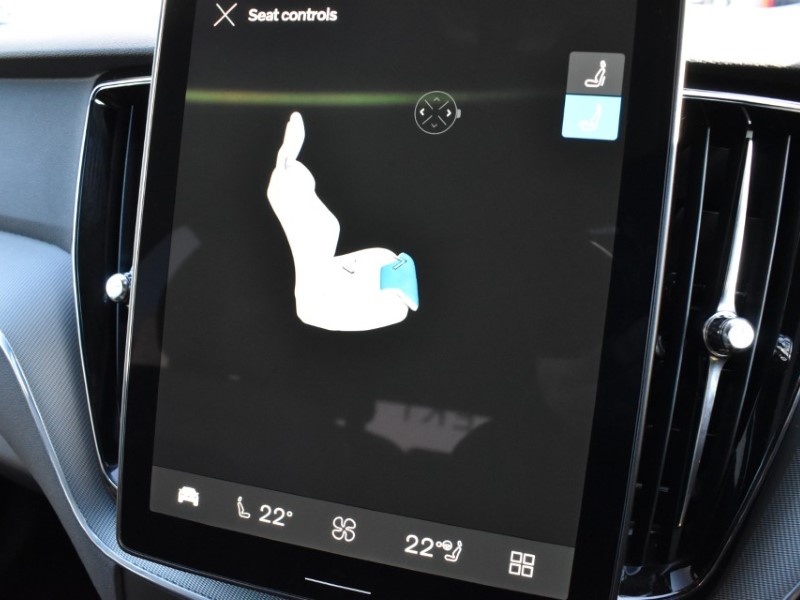 2025 (75) VOLVO XC60 2.0 B5P Plus Black Edition 5dr AWD Geartronic 5128552