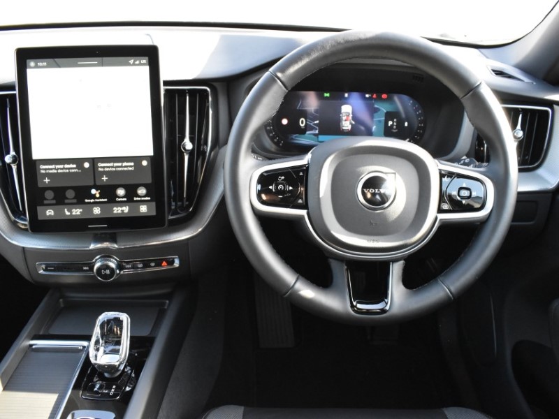 2025 (75) VOLVO XC60 2.0 B5P Plus Black Edition 5dr AWD Geartronic 5128568