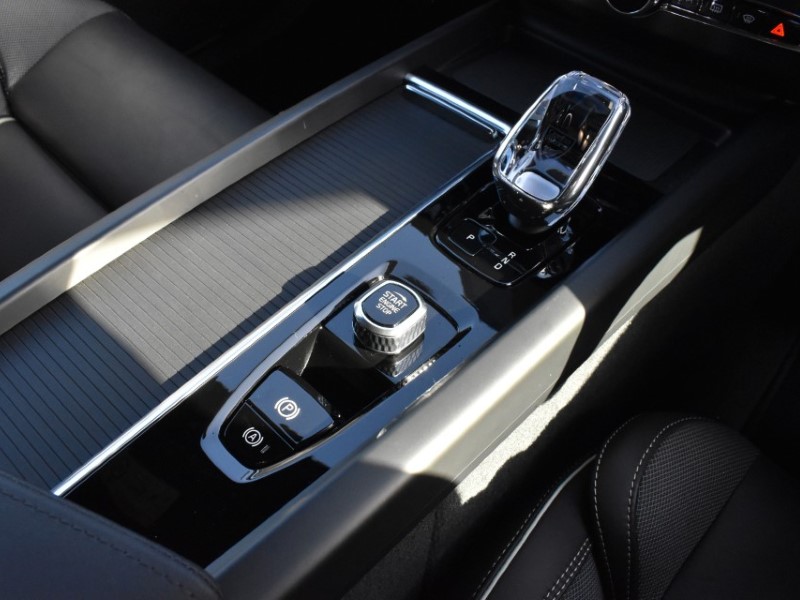 2025 (75) VOLVO XC60 2.0 B5P Plus Black Edition 5dr AWD Geartronic 5128558