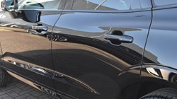 2025 (75) VOLVO XC60 2.0 B5P Plus Black Edition 5dr AWD Geartronic 5128583